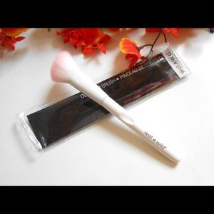 Angle contour brush